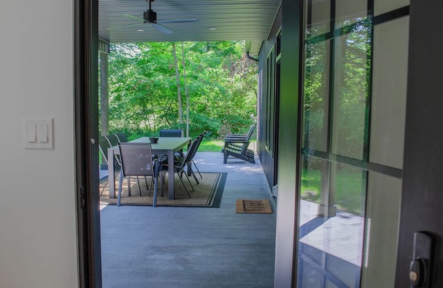 The Noir House: modern new construction in the heart of Hudson Valley