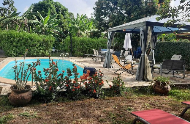 Homerez - Apt in Ducos with pool