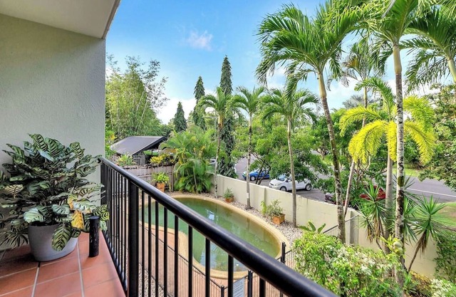 Portobello Place A Tropical Poolside Getaway