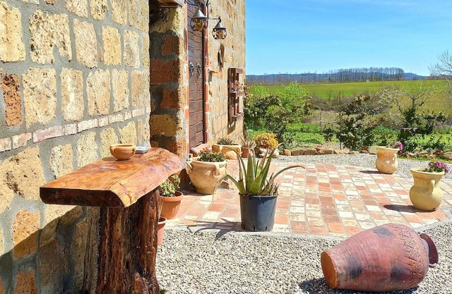 Pergolino vacation home with pool for exclusive use, in the countryside