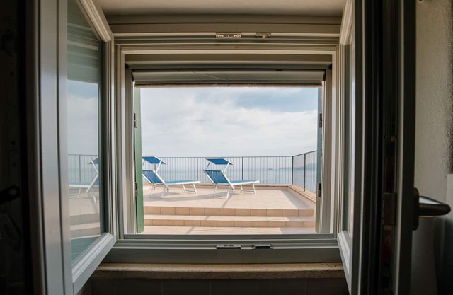 Ca' d'Alda - Roccaro: private terrace overlooking the sea