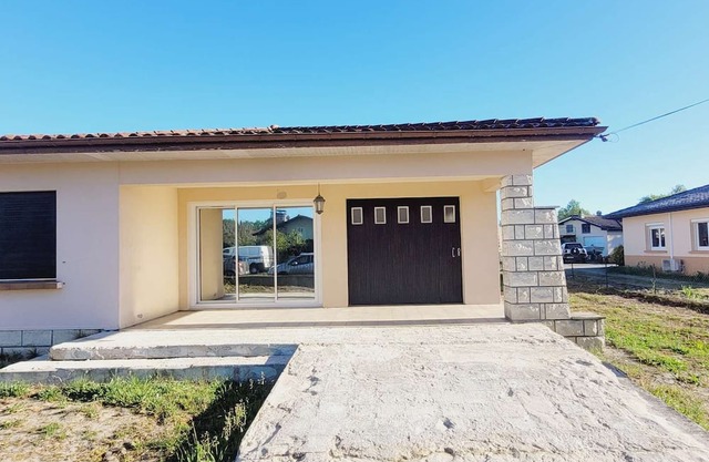Petite Maison de Campagne Pour 4 à 6 Personnes à Saint Paul en Born