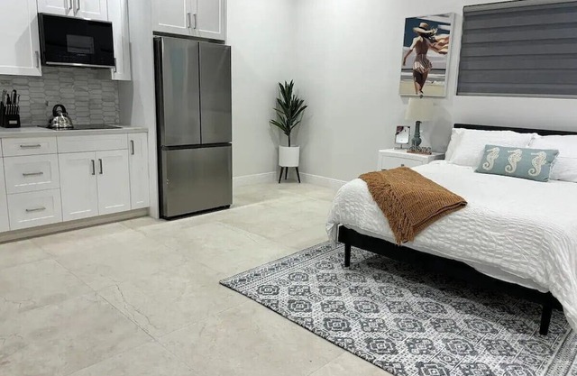 Tranquil secluded studio w/ Pool and WiFi, AC in charming Nassau