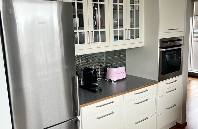 Family friendly house 15 minutes from downtown Reykjavik - Big garden w/hot tub!