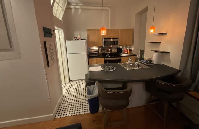 Downtown Loft. In Poughkeepsie. Walking distance to Civic Center. Pet friendly