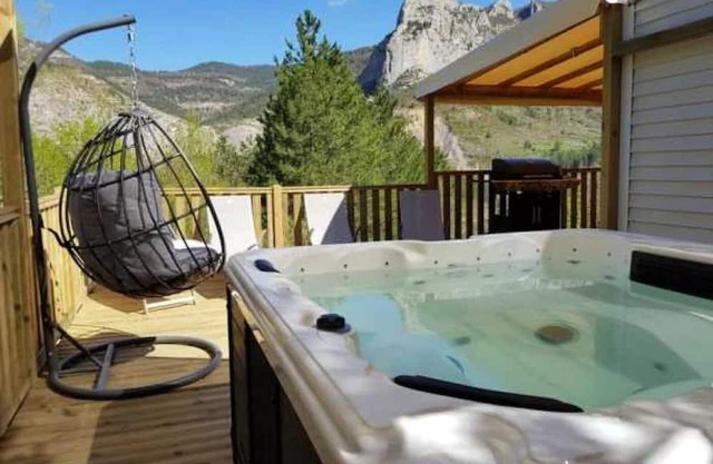 Camping 4 étoiles - Piscine - eeeaeg