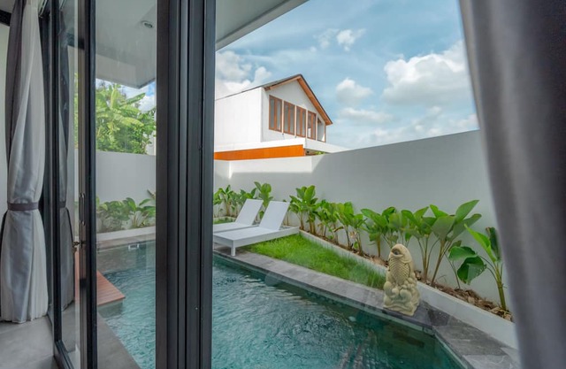 Brand new two bedrooms villa with a private pool, with rice fields views.