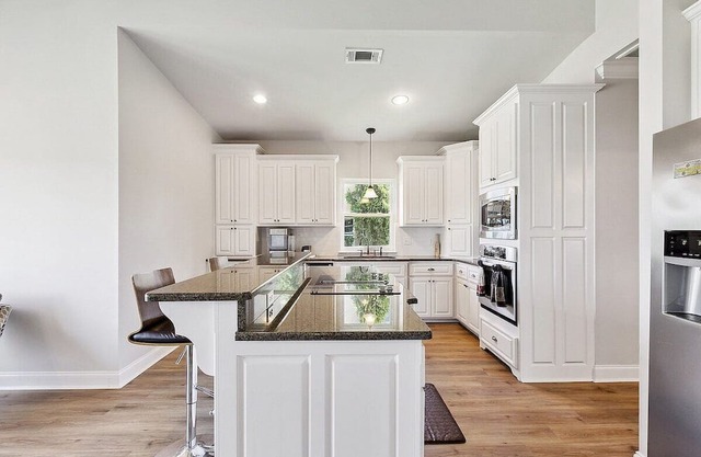 Maison de Riviere - Waterfront Home