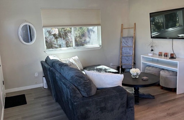 Welcome to our charming cottage in the heart of downtown Erie!