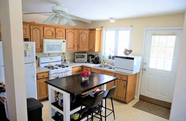 Adorable Fayetteville Ranch, great walkability, close to Town Center