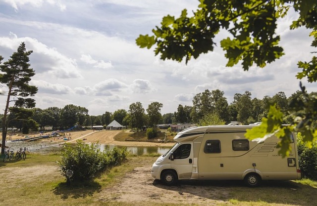 Een Fijne Kampeerplaats met 16 Ampère Stroom en Eigen Wateraansluiting