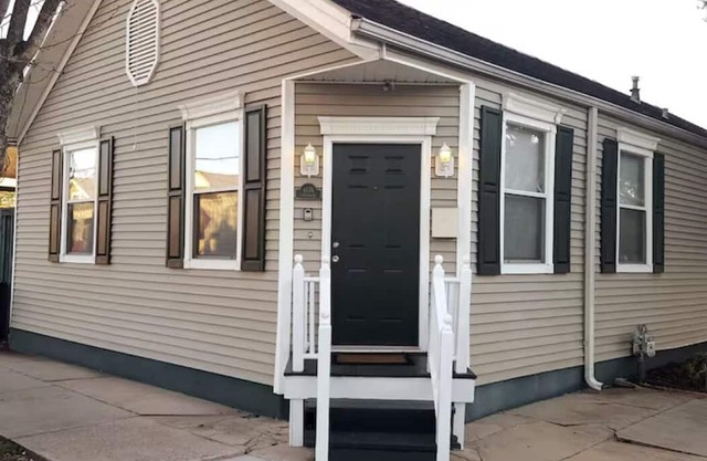 ✨💥CLOSE 2 FQ!❤️\ SLEEPS 4 W/ W+D