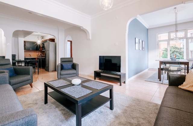 Flat w Balcony 4 min to Maltepe Coast