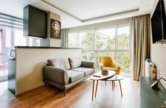 Chic, Modern Flat Near Torium Mall in Beylikduzu