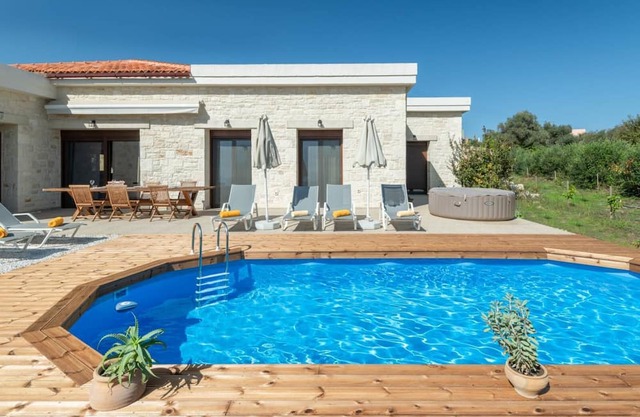 Montes Albi Villa - Living In Nature