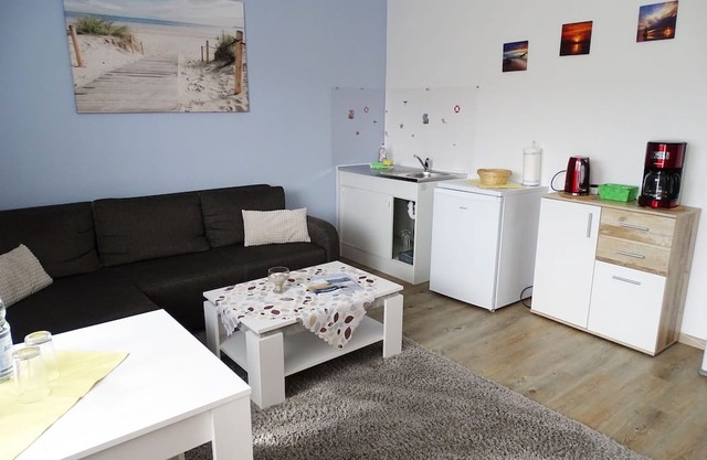 Studio 210 - Barbara Gehrke