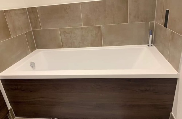 Lovely 2 bedroom apartment with 2 minute's walk to Harlow station. Beautiful!