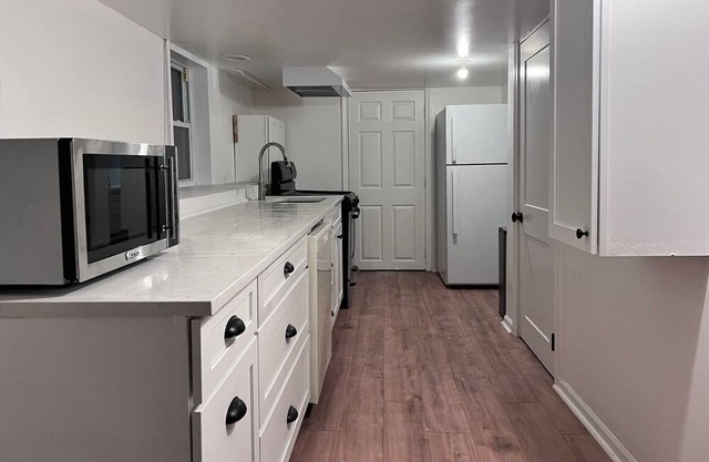 Chic accomodation: Kitchen+Private