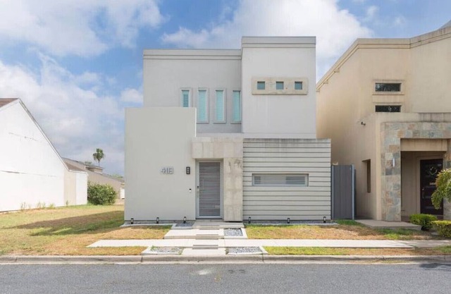 Susy’s Tidy TownHouse