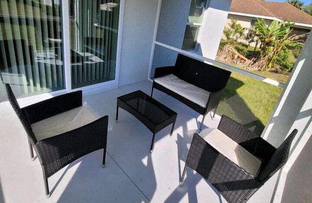 3 Bedroom 747853 by Houzlet