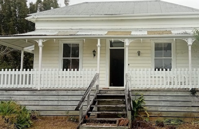 Colville Village opposite iconic Colville Store and cafe beside tennis court