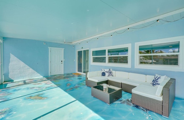 North Fort Myers Home w/Hot Tub & Boat Dock