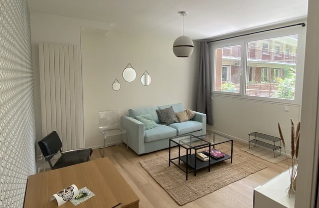 Lovely 25 m² on the outskirts of Paris