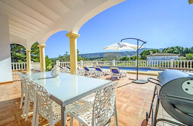 Villa La Gavina - Three Bedroom Villa, Sleeps 6