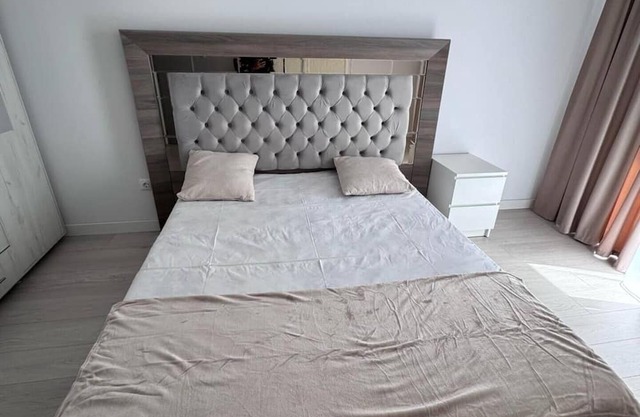 White Tower Retreat Balcony + Free Parking