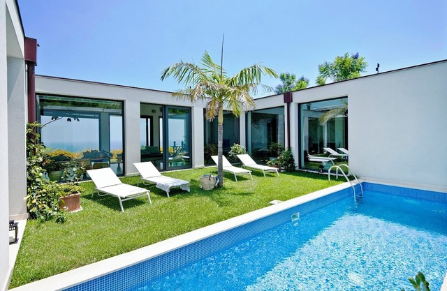 Camelia - Three Bedroom Villa, Sleeps 6