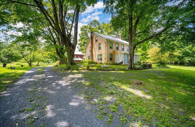Charming Farmhouse in Highland NY