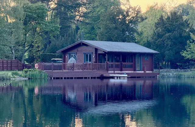 JEM Lodge - Lakeside Farm Ltd