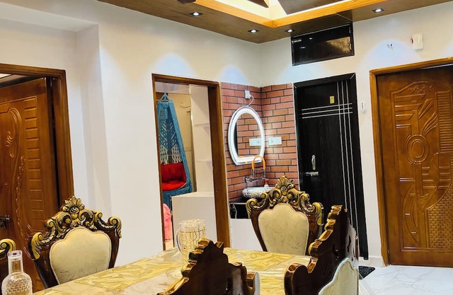 Luxury 3 Bedroom Apartment with full furnished