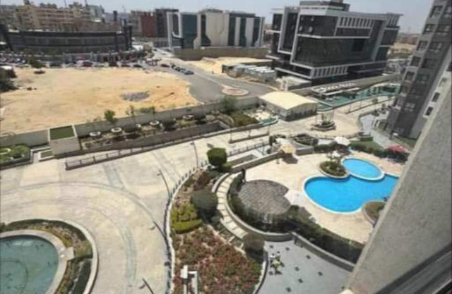 elegant apartment with balcony lake view and pool access