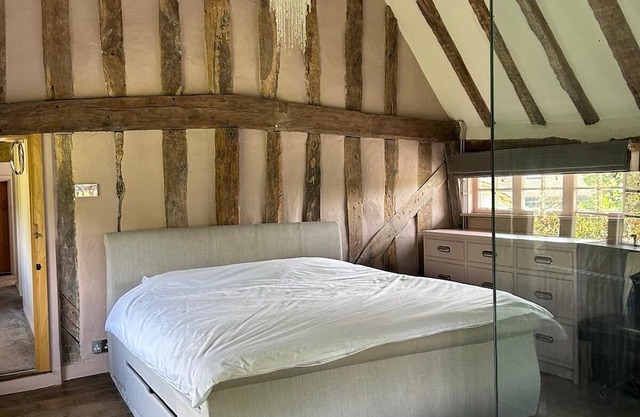 Charming 500-Year-Old Farmhouse - Modern Comforts