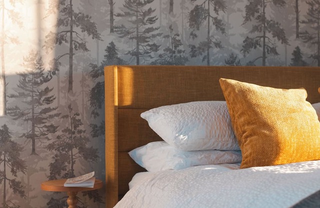 Nordic Harbor | Room 1 | Acorn Oak