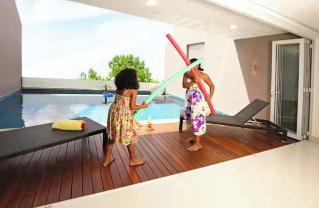 Exclusive Luxury Villa & Pool at CliffHanger Villa