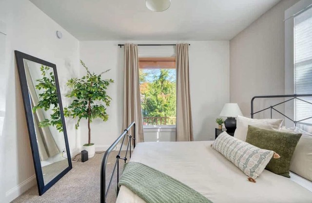 Haven by the Hill - Downtown & OHSU Proximity!