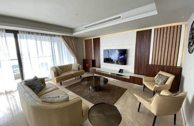 Spacious 3-bedroom apartment in nice Lagos with WiFi, AC, fitness room