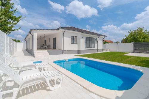 Maya House with Thermal Water Swimming Pool