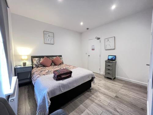 Dunamis Staycation West Croydon