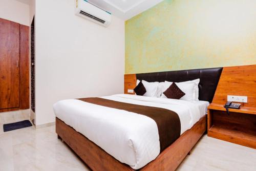 Hotel Raheja Residency
