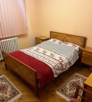 Apartament 3 camere spațios