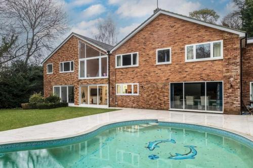 Sozen House - Luxury family home in Kenley