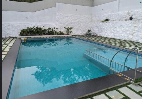 Swimming Pool Naalkett Tharavad Bungalow with nice Ambience