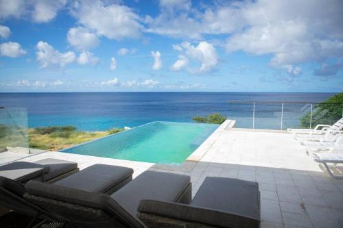 Oceanfront Private Pier Villa