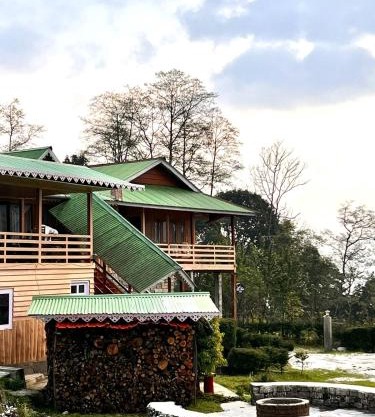 LOG CABIN in the woods
