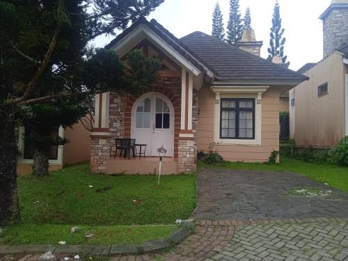 Villa Kota Bunga Happy A8-06