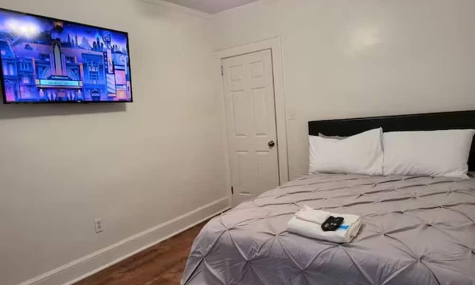 Lower Vailsburg House | PINE Private Room C Free Parking/Travel Nurses/NYC