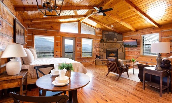 Gatlinburg - Pigeon Forge Cabin | Amazing Mt. LeConte Views/Gatlinburg